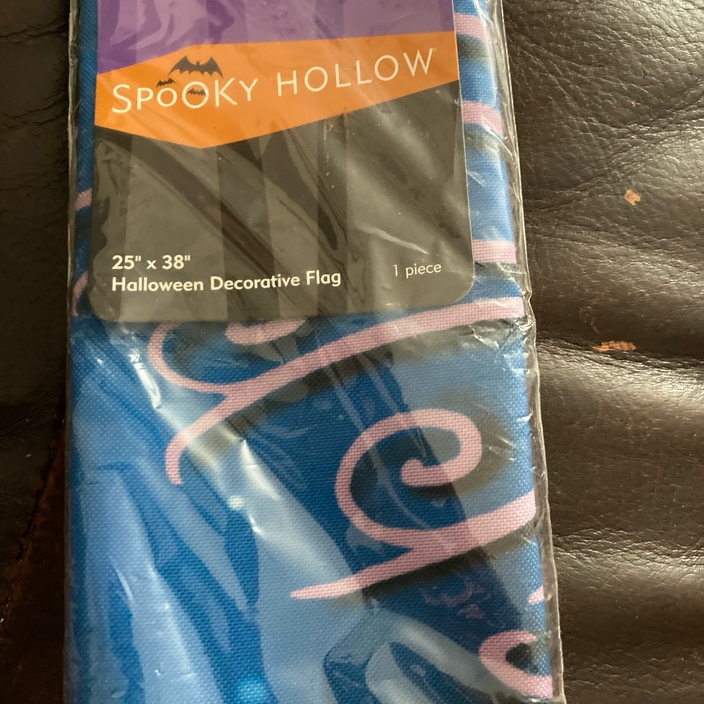 Spooky Hollow Halloween Decorative Flag 25x38 new in package Black cat
